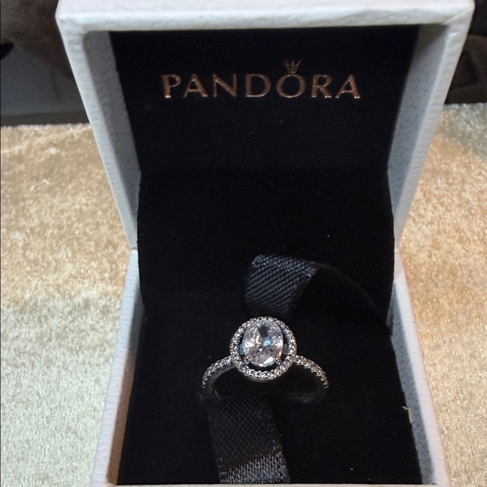 Pandoras Oval Sparkling Halo Statement Ring in Sterling Silver size 6